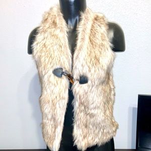 LOVE by Design S fur vest w/ sweater back NWOT
